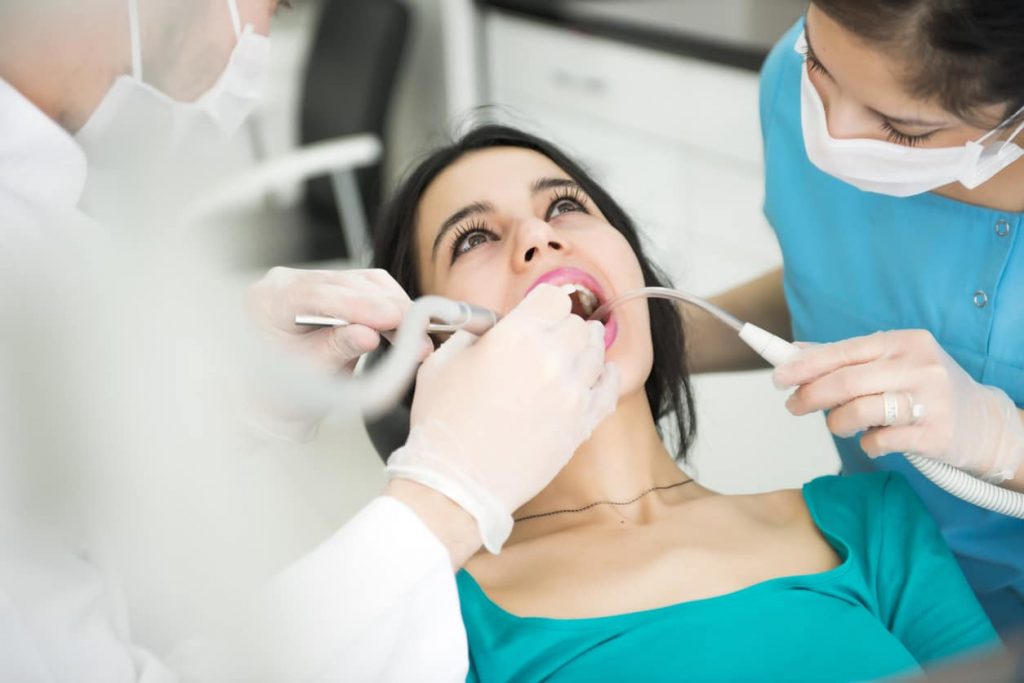 Emergency Tooth Extraction in Roanoke: What to Expect